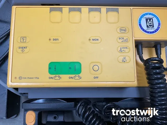 Defibrillator - afbeelding 3 van  8
