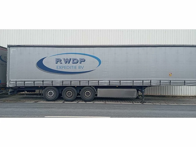 Dekzeilen vrachtwagen - afbeelding 2 van  6