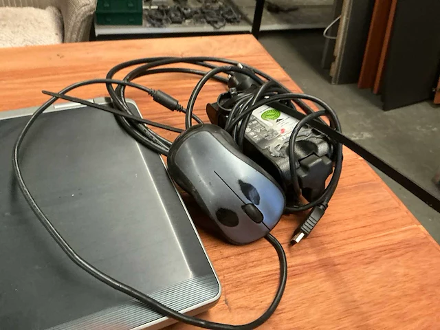 Dell laptop - afbeelding 3 van  4