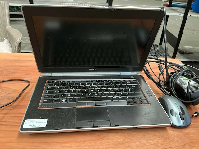 Dell laptop - afbeelding 4 van  4