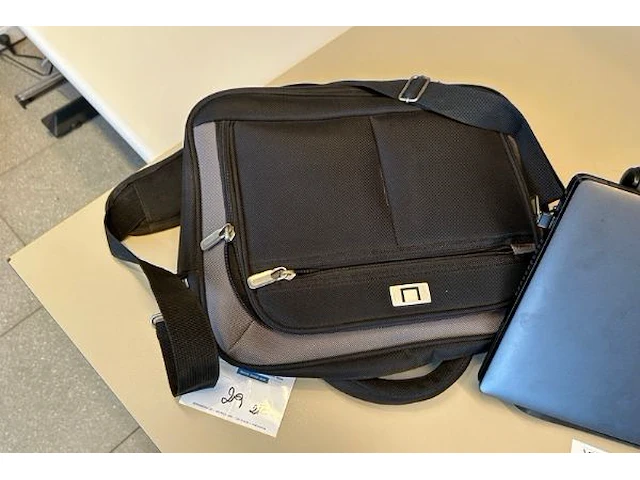 Dell laptop - afbeelding 5 van  5