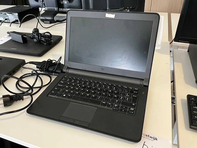 Dell latitude 3340 laptop - afbeelding 1 van  6