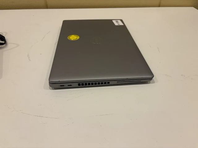 Dell latitude 5520 laptop (support tot mei 2025) - afbeelding 2 van  6