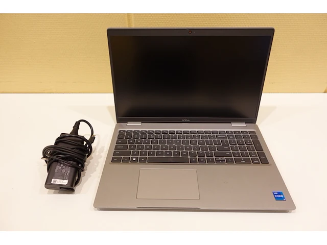 Dell latitude 5520 laptop - afbeelding 2 van  6