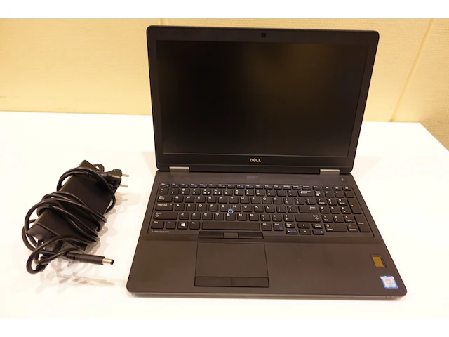 Dell latitude 5570 laptop - afbeelding 2 van  6