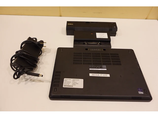 Dell latitude 5570 laptop - afbeelding 3 van  6