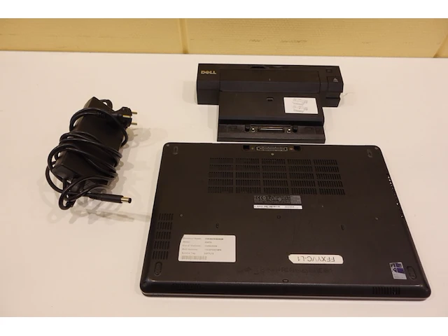 Dell latitude 5570 laptop - afbeelding 3 van  5