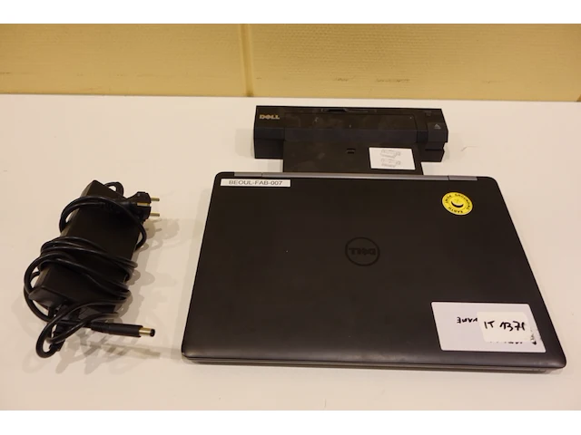 Dell latitude 5570 laptop - afbeelding 1 van  6