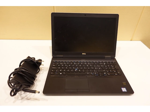 Dell latitude 5580 laptop - afbeelding 2 van  6