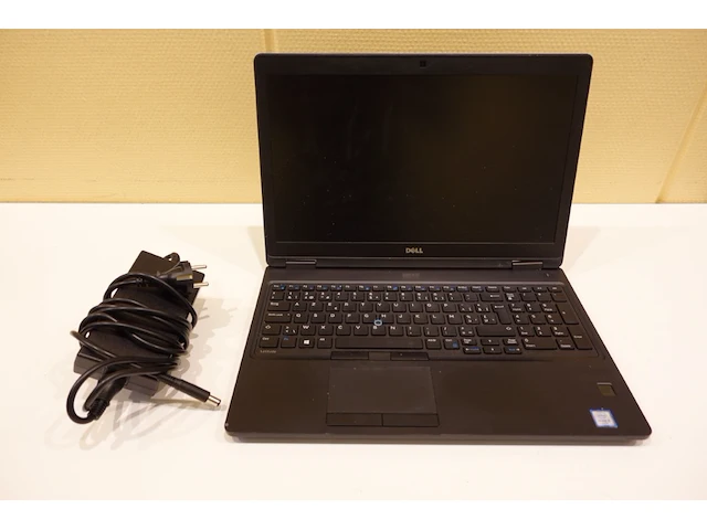 Dell latitude 5580 laptop - afbeelding 2 van  6