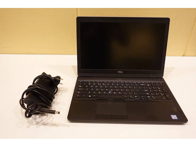 Dell latitude 5590 laptop - afbeelding 2 van  6