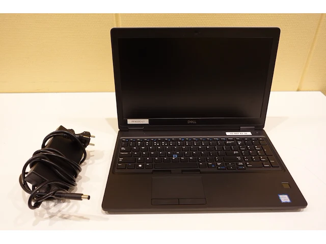 Dell latitude 5590 laptop - afbeelding 2 van  6