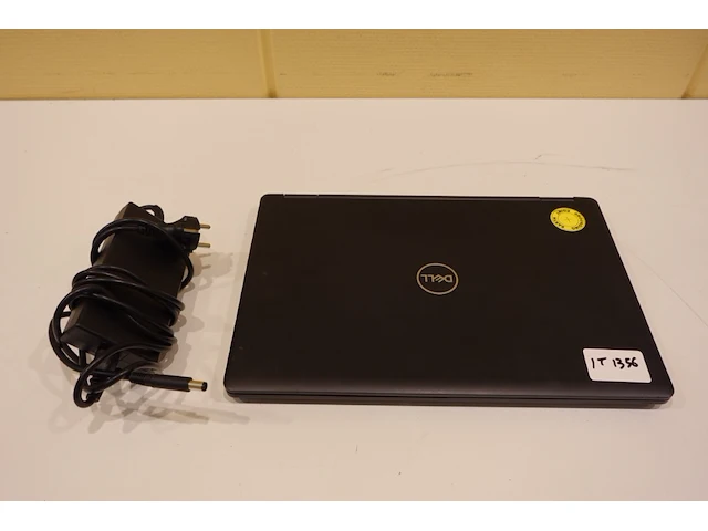 Dell latitude 5590 laptop - afbeelding 1 van  6