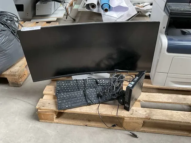 Dell mini desktop - afbeelding 1 van  3