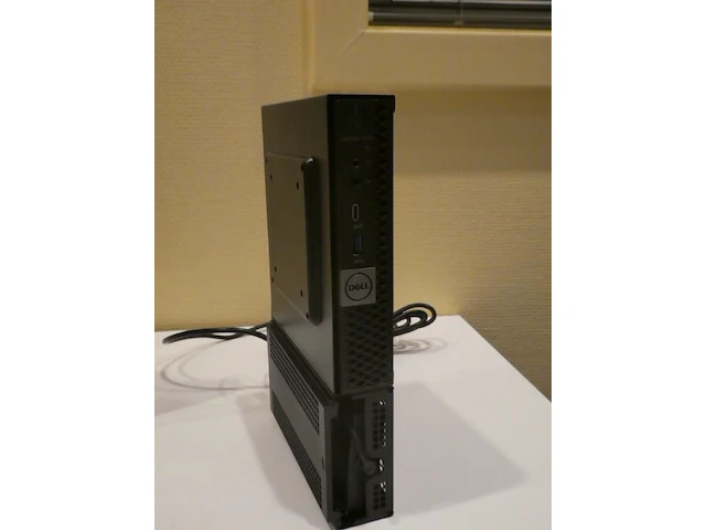Dell optiplex 7070 mff + nec 22" monitor + muis/toetsenbord + vesa cage - afbeelding 2 van  5