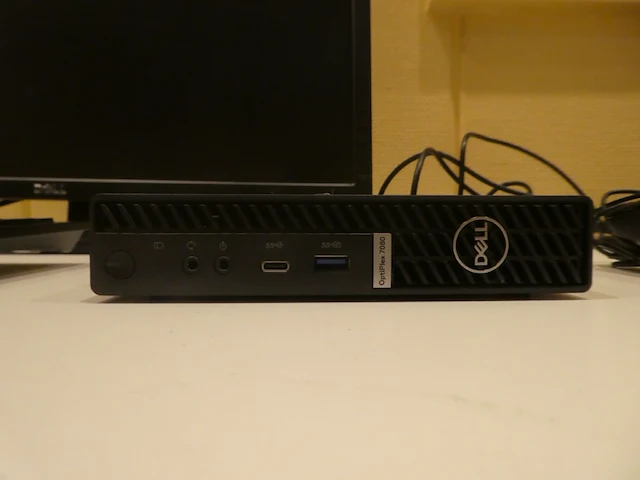 Dell optiplex 7080 mff + dell 24" monitor + muis/toetsenbord - afbeelding 2 van  4
