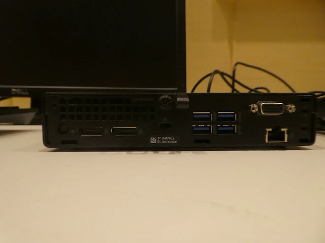 Dell optiplex 7080 mff + dell 24" monitor + muis/toetsenbord - afbeelding 3 van  4