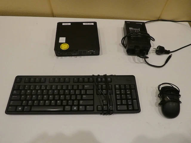Dell optiplex 7090 mff pc + muis/toetsenboard - afbeelding 4 van  4