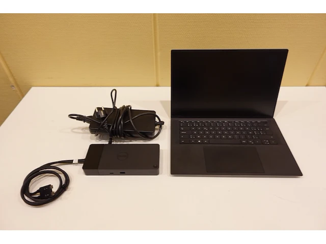 Dell precision 5550 laptop - afbeelding 2 van  5