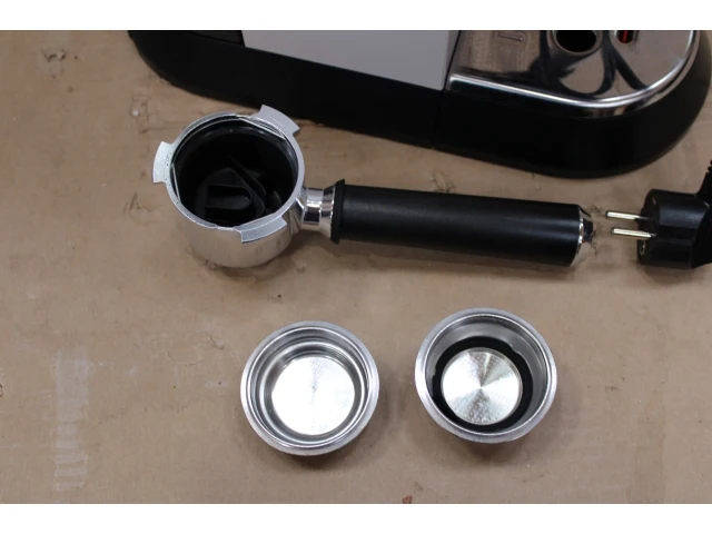 De'longhi dedica style espressomachine - afbeelding 3 van  5