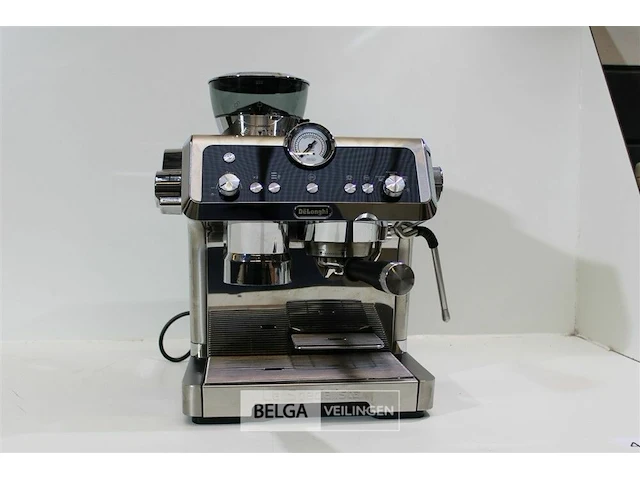 Delonghi ec9355m specialista klassieke espresso - afbeelding 1 van  3