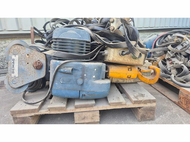 Demag eu-ru 10 pk set electrische takels / loopkatten (3x) - afbeelding 1 van  7