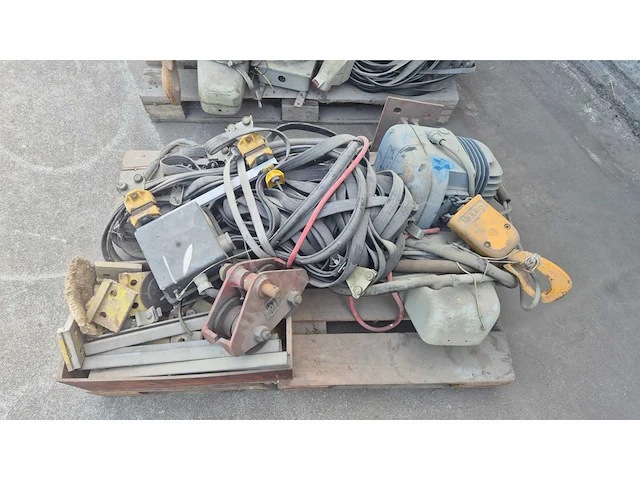 Demag eu-ru 10 pk set electrische takels / loopkatten (3x) - afbeelding 3 van  7