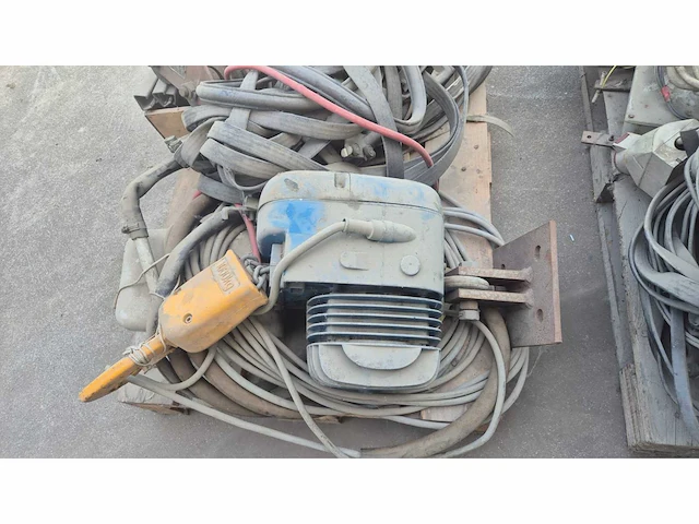 Demag eu-ru 10 pk set electrische takels / loopkatten (3x) - afbeelding 4 van  7