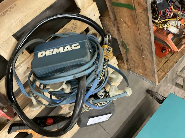 Demag kettingtakel - afbeelding 3 van  4