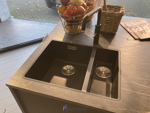 Demo keukenopstelling met kookeiland - afbeelding 6 van  29