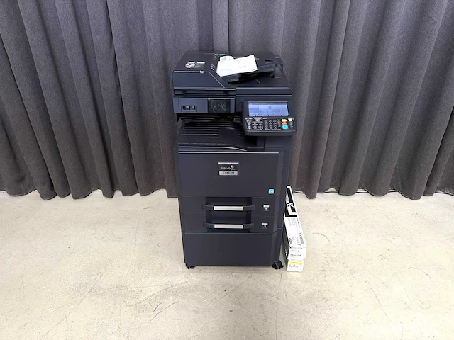 (demo-machine) kyocera taskalfa 2551ci - multifunctionele laserprinter - afbeelding 1 van  11