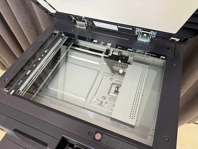 (demo-machine) kyocera taskalfa 2551ci - multifunctionele laserprinter - afbeelding 8 van  11