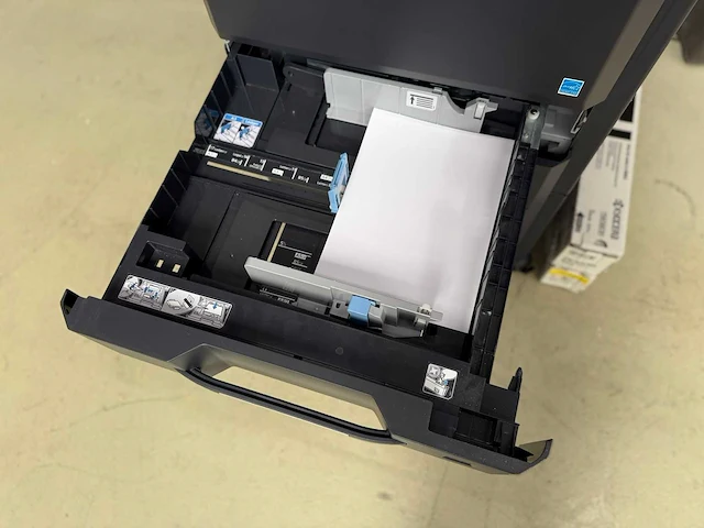 (demo-machine) kyocera taskalfa 2551ci - multifunctionele laserprinter - afbeelding 9 van  11