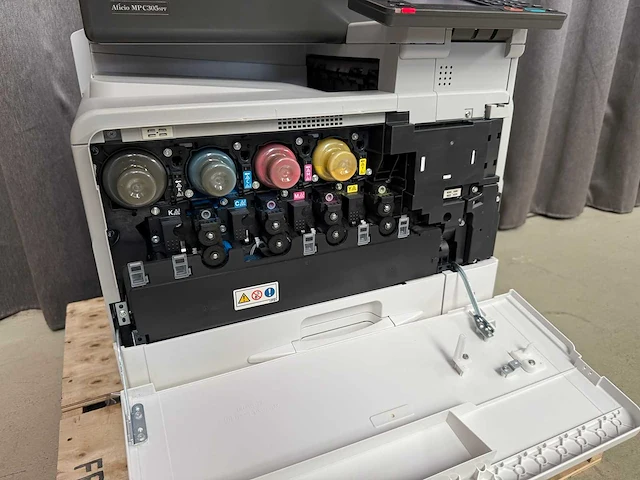 (demo-machine) ricoh mp c305 - multifunctionele laserprinter - afbeelding 6 van  10