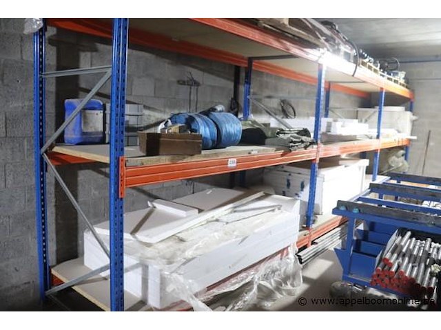 Demontabele palletenstelling best uit 4 staanders en 18 leggers - afbeelding 1 van  2