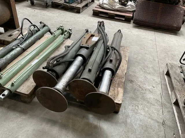 Denison 036 32000-x6 hydraulische steunpoot (4x) - afbeelding 1 van  3