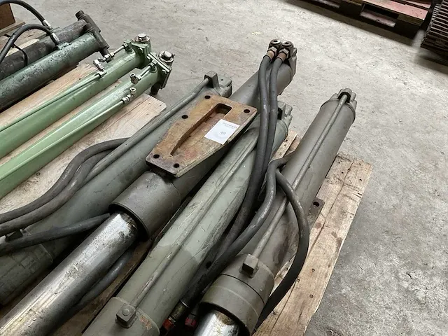 Denison 036 32000-x6 hydraulische steunpoot (4x) - afbeelding 3 van  3