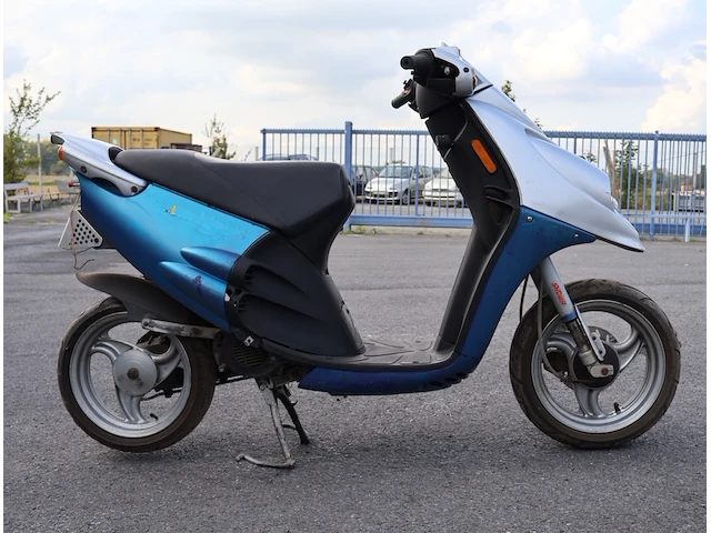 Derbi paddock - afbeelding 6 van  12