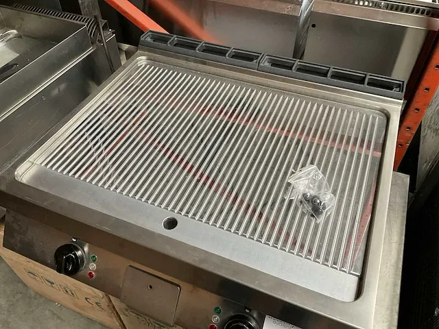 Desco grill- en bakplaat - afbeelding 3 van  3