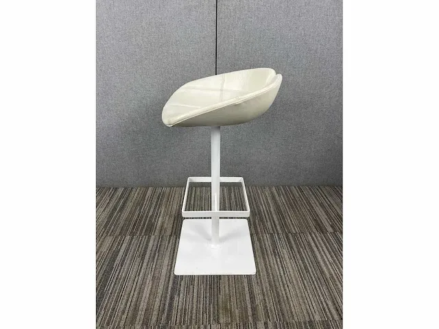 Design barkruk moroso fjord - afbeelding 4 van  6