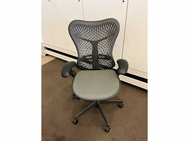 Design bureaustoel herman miller mirra 1 - afbeelding 2 van  7