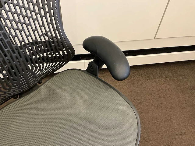 Design bureaustoel herman miller mirra 1 - afbeelding 6 van  7