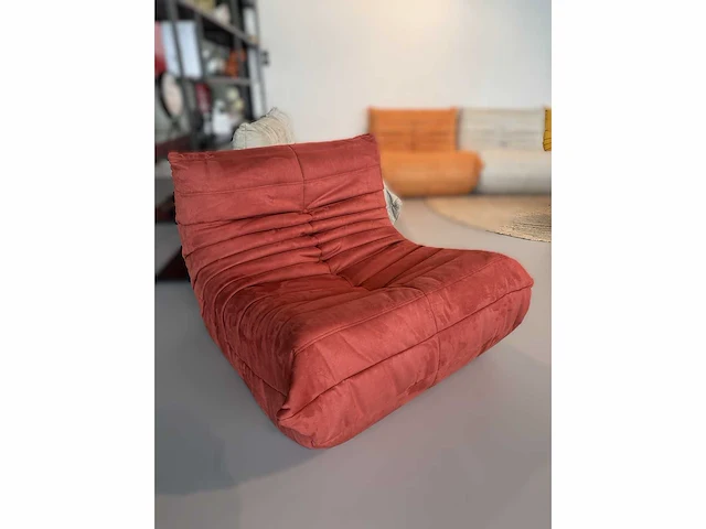 Design fauteuil rood (1x) - afbeelding 1 van  5