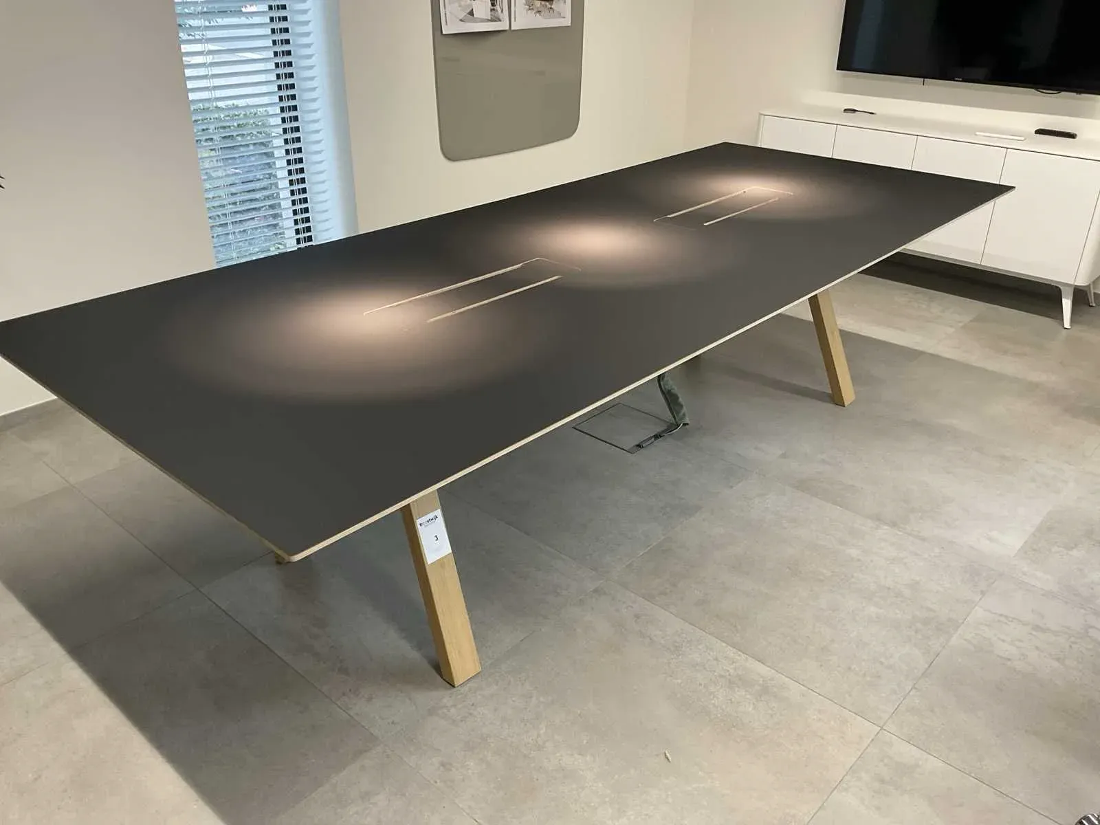 Design kantoormeubilair wegens faillissement flemishin