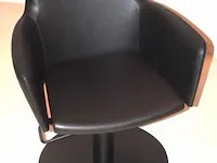 Design kappersstoel greiner, in hoogte verstelbaar, zwarte skai bekleed - afbeelding 1 van  2