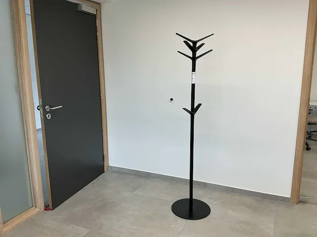 Design kapstok - afbeelding 1 van  3