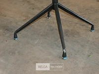 Design kuipstoel - afbeelding 4 van  4