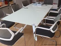 Design rechthoekige conferentietafel vv glazen bovenblad, compl met 8 design armstoelen - afbeelding 1 van  3