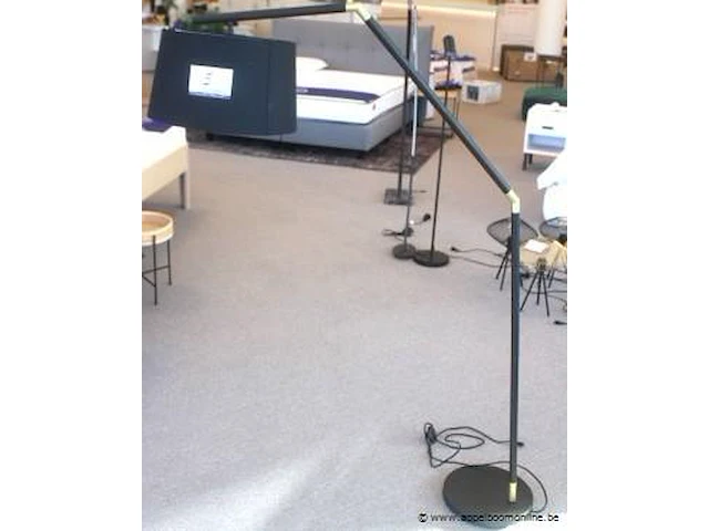 Design staanlamp - afbeelding 1 van  2