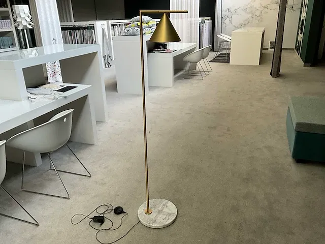 Design vloerlamp flos - afbeelding 4 van  11